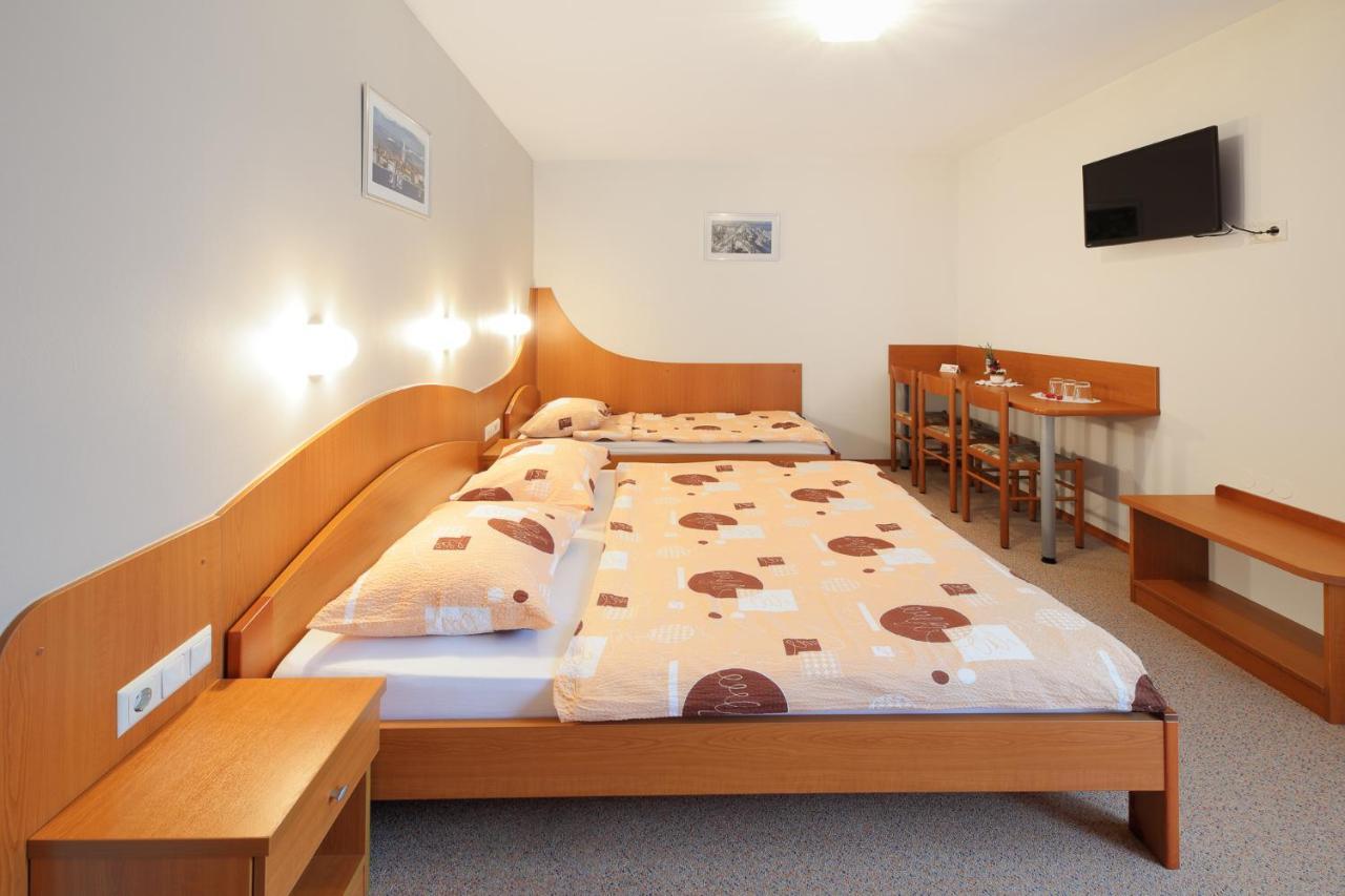 Rooms Sustersic Liubliana Exterior foto
